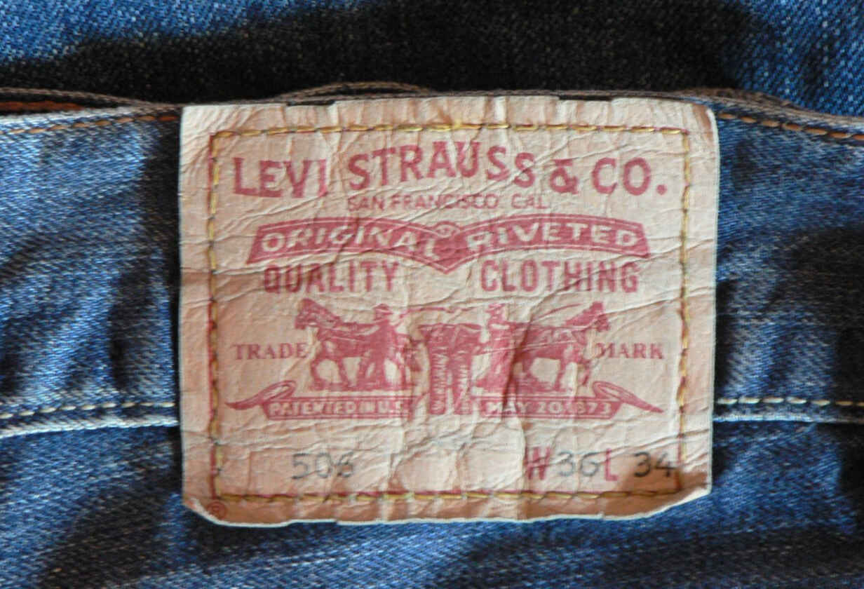 eticheta blugi Levi Strauss & Co.