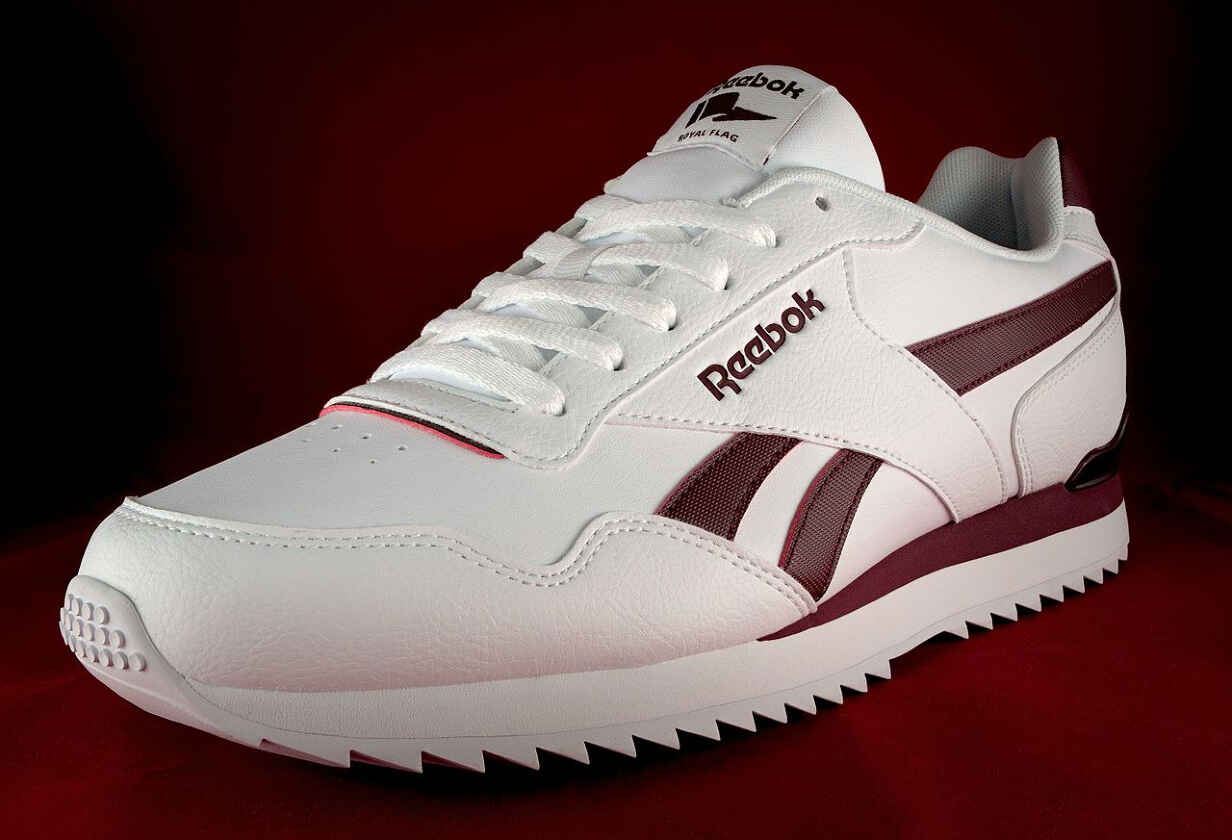 pantofi sport Reebok albi cu elemente rosu inchis