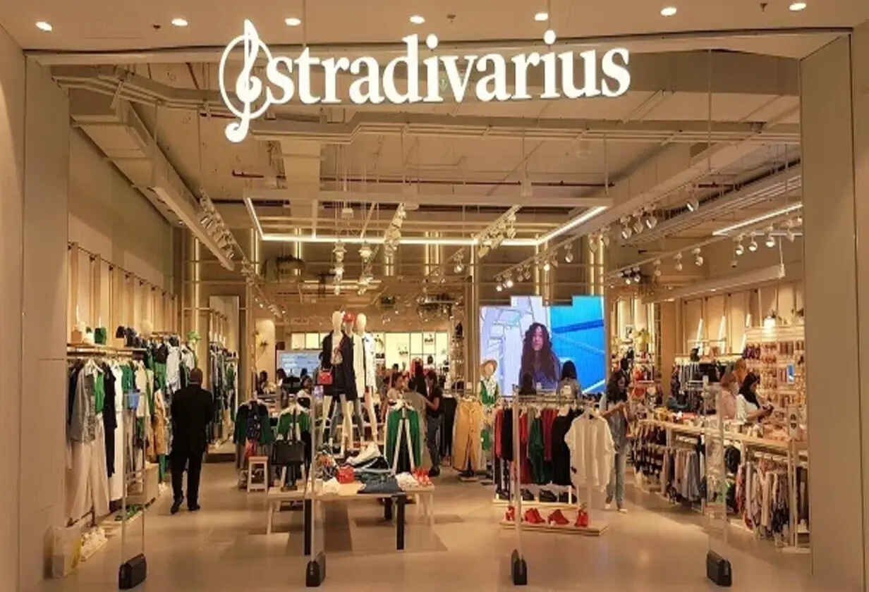 magazin Stradivarius
