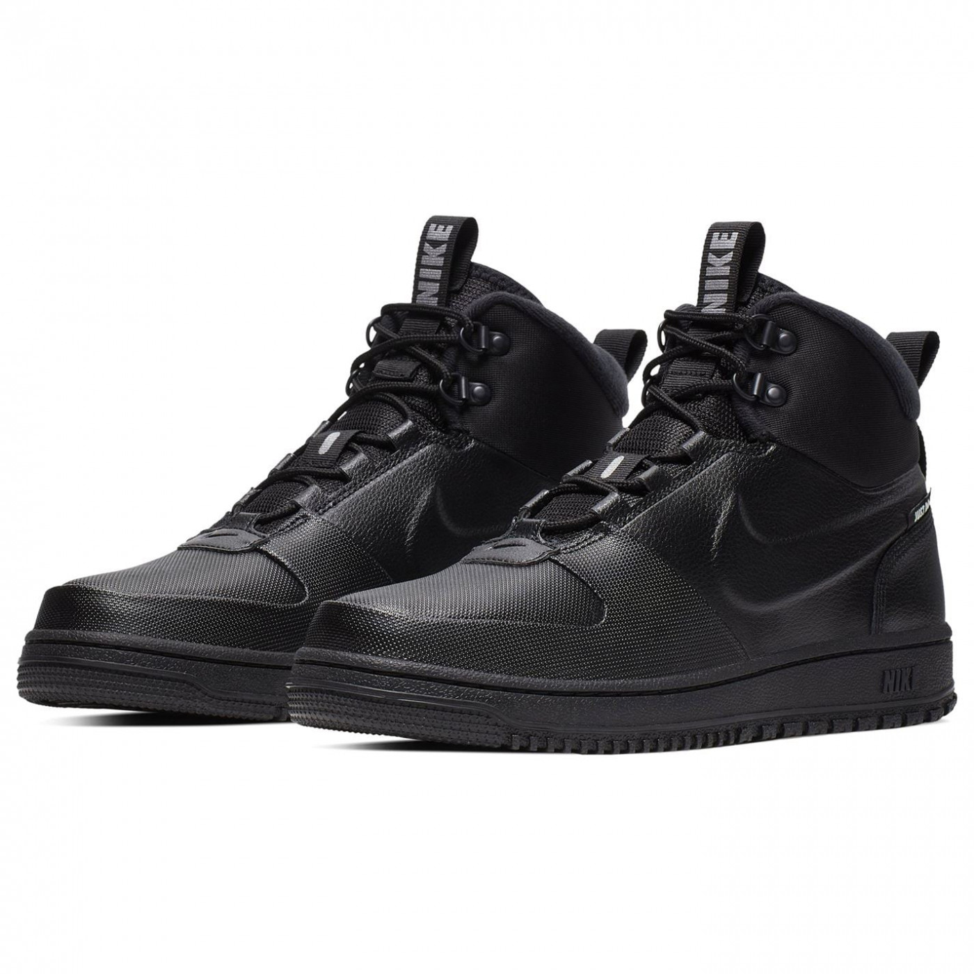nike trainers winter
