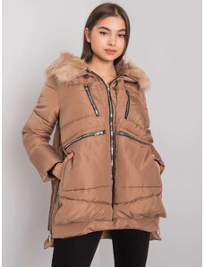 Fashionhunters Jachetă de iarnă cămilă pentru femei cu glugă