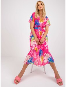 Fashionhunters Rochie midi plisata roz cu imprimeu tropical