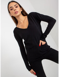 Fashionhunters Black women's classic sweater with pockets