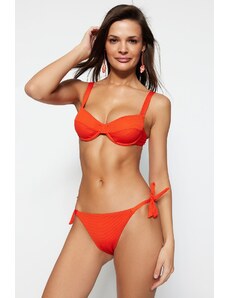 Underwire roșu trendyol, top texturat de bikini