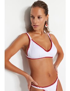 Trendyol White Stripe detaliate Bikini Top
