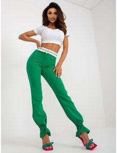 Fashionhunters Pantaloni din stofa verde cu curea pliabila in talie