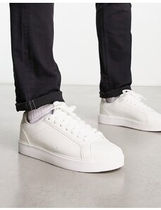 Pull&Bear basic lace-up trainer in white