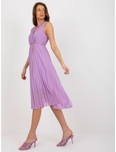Fashionhunters Light purple pleated midi dress without sleeves