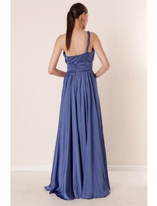 By Saygı Tricotat o singură curea talie plisată căptușită rochie lungă de seară cu un indigo închis cu șliț.