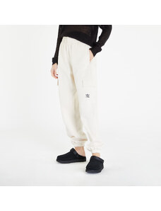 adidas Originals Pantaloni de trening pentru femei adidas Essentials Fleece Cargo Jogger Wonder White