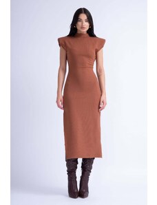 BLUZAT Brown Midi Dress With Oversized Shoulders And Side Slit
