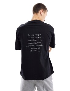 Pull&Bear find purpose printed t-shirt in black-White