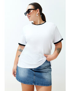 Trendyol Curve White Color Block Detailed Boyfriend Knitted T-shirt