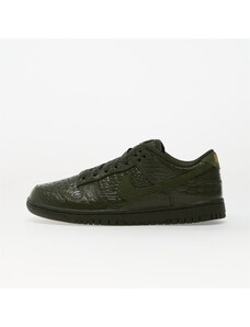 Nike Dunk Low Carbon Green/ Carbon Green-Metallic Gold