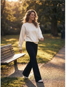 Sinsay - Pantaloni evazați din tricot cu cusături decorative - negru