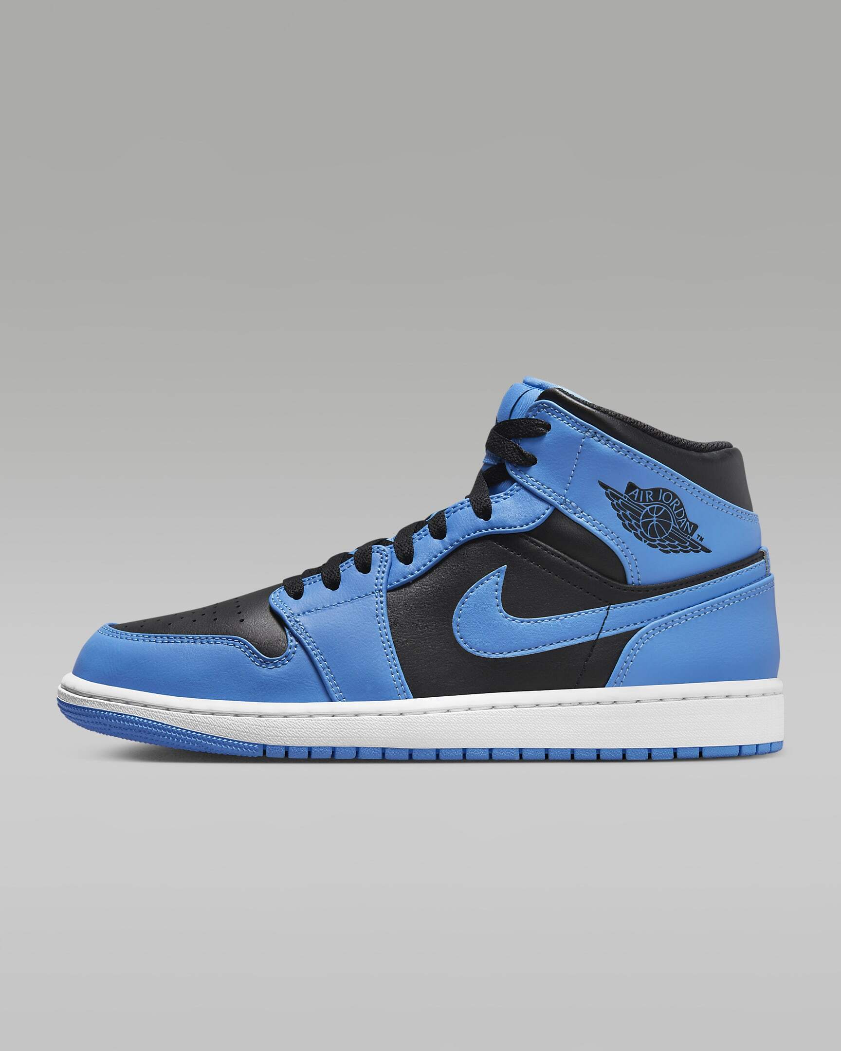Air Jordan 1 Mid University Blue/White/Black - GLAMI.ro