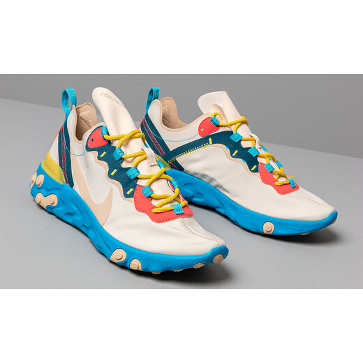 Aksan Tarafindan Parilti Nike React Element 55 Light Cream Desert Ore Blue Fury Hayal Kirikligi Editor Pazar