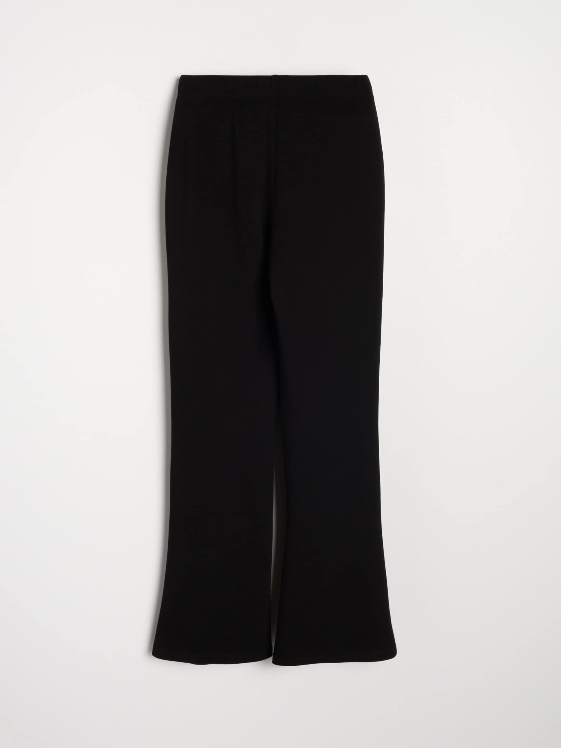 Sinsay - Pantaloni evazați din tricot cu cusături decorative - negru