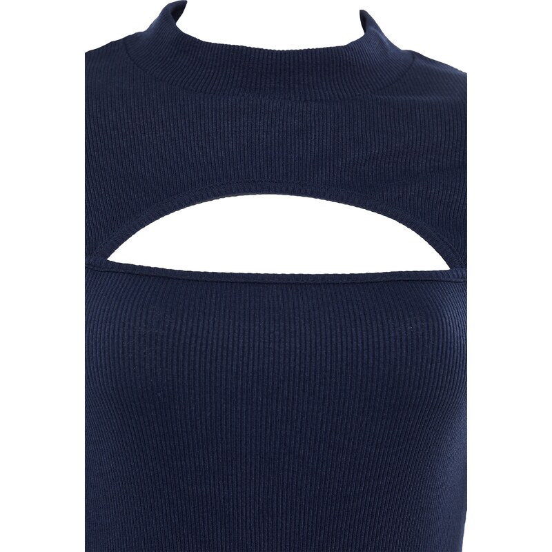 Trendyol Indigo Cut Out detaliu bodycone tricotat rochie