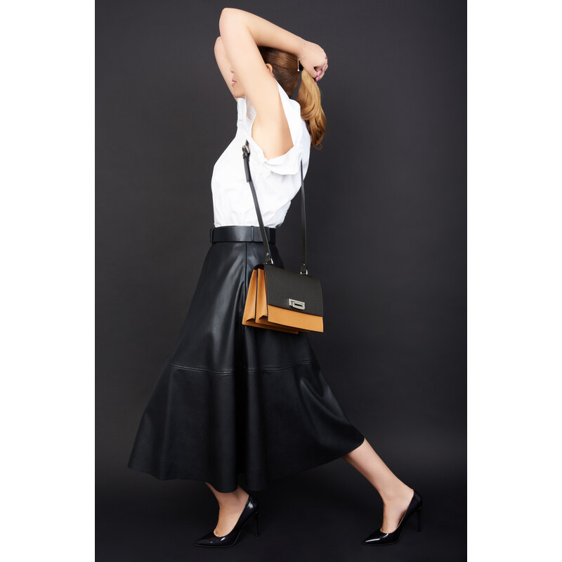 Pachet Geanta STAR Natural by Urban Vanilla, din piele naturala reciclata maro + Port card