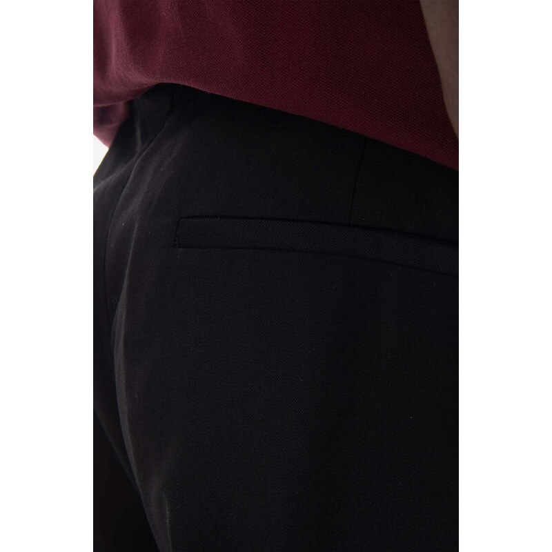 Han Kjøbenhavn pantaloni din lână Boxy Suit Pants culoarea negru, drept M.131132-BLACK