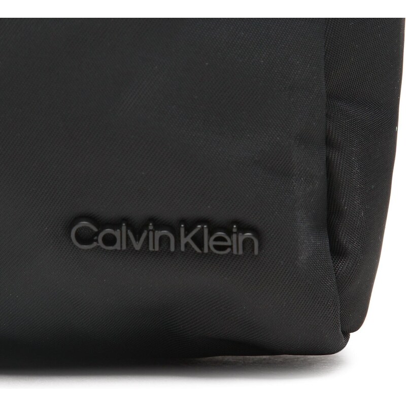 Geantă pentru cosmetice Calvin Klein