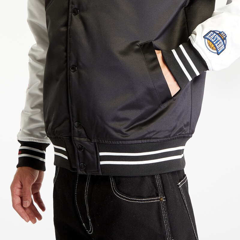 Jachetă bomber pentru bărbați Mitchell & Ness Atlanta Hawks Team Origins Jacket Black