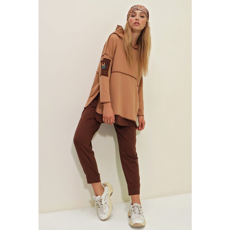 Trend Alaçatı Stili Women's Camel Tiered Hooded Sweatshirt And Sweatpants Double Suit