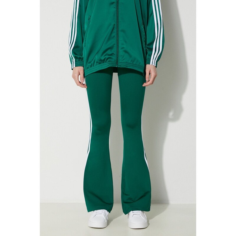 adidas Originals pantaloni de trening Flared culoarea verde, cu imprimeu, IN6320