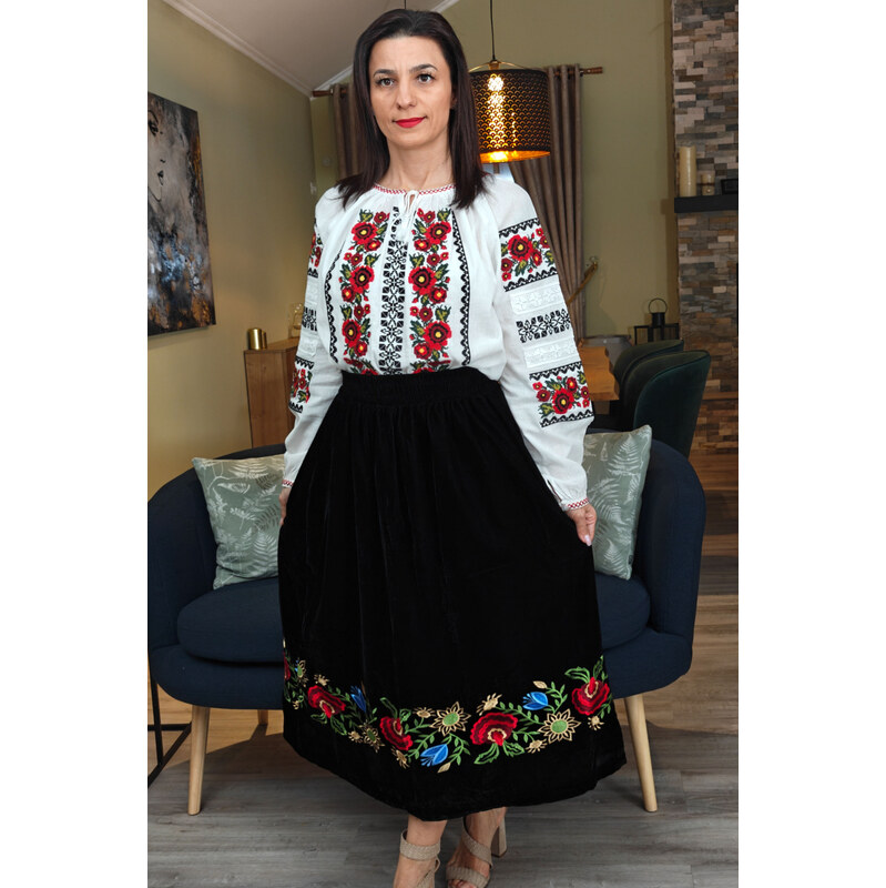 Magazin Traditional Fusta catifea 4