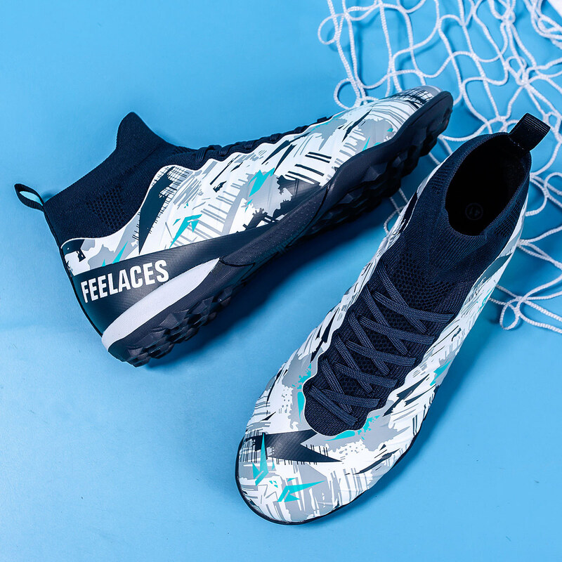 Ghete de fotbal MBrands, 8.4 cu glezna pentru teren sintetic, culoare alb cu negru