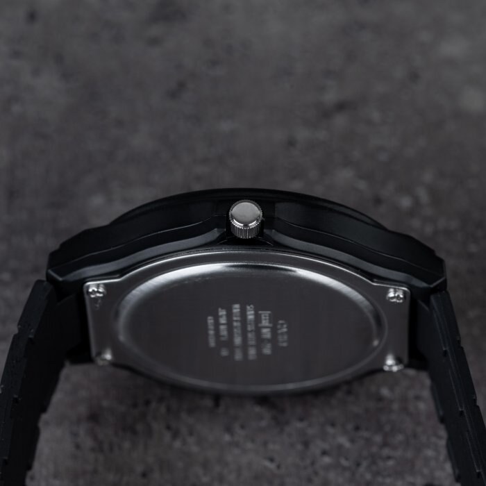 Casio Collection MW-240-7EVEF