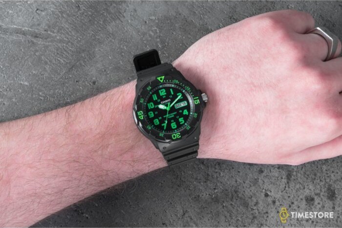 Casio Collection MRW-200H-3BVEF