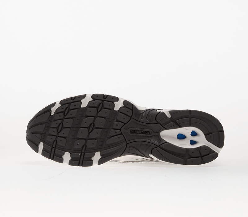 New Balance 740 White