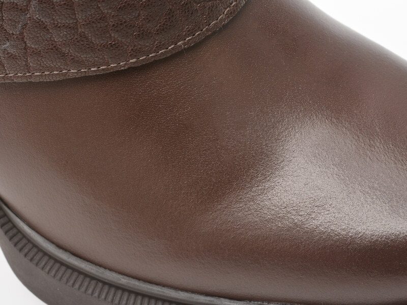 Ghete EPICA maro, 5556, din piele naturala