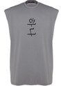Trendyol Gray Men's Oversize/Wide Cut Crew Neck Zero Sleeves Printed Singlet